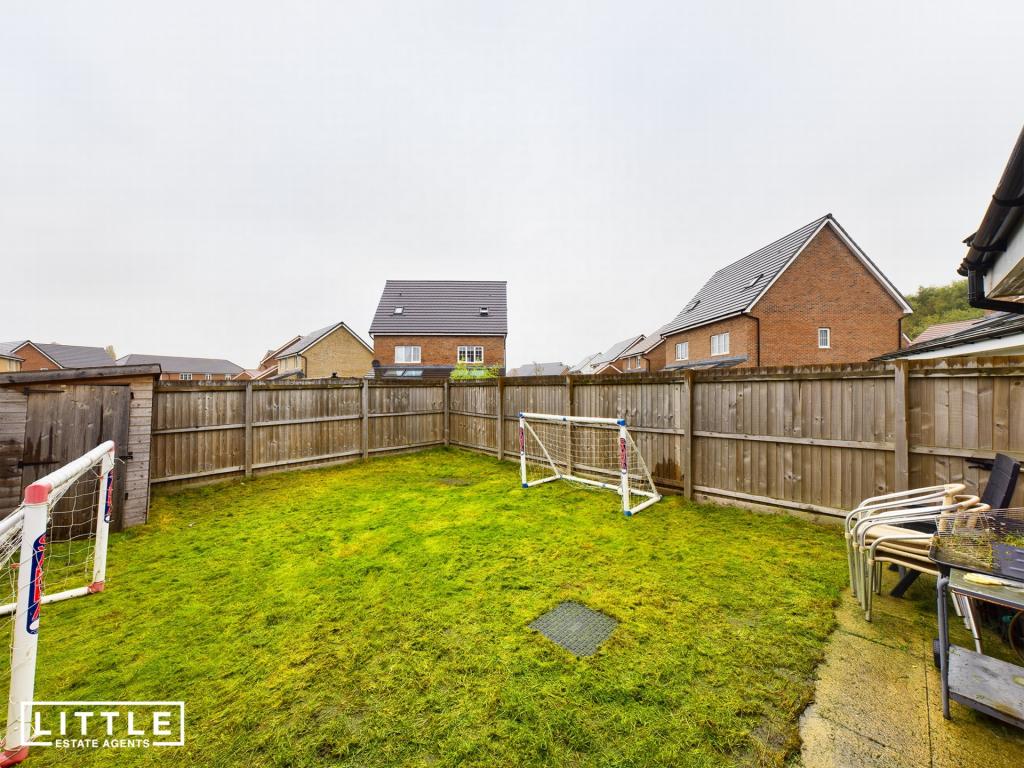 3 bedroom semidetached house for sale in Cherwell Avenue, Sutton Leach