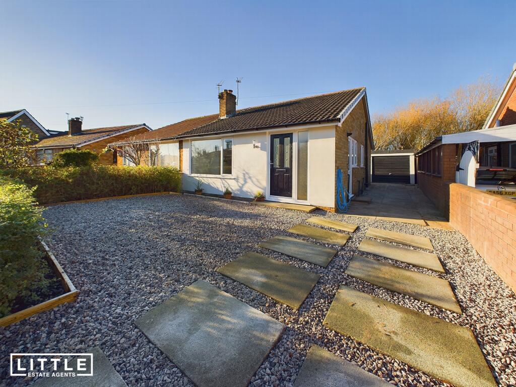 2 bedroom bungalow for sale in Avenue, Sutton Leach, WA9