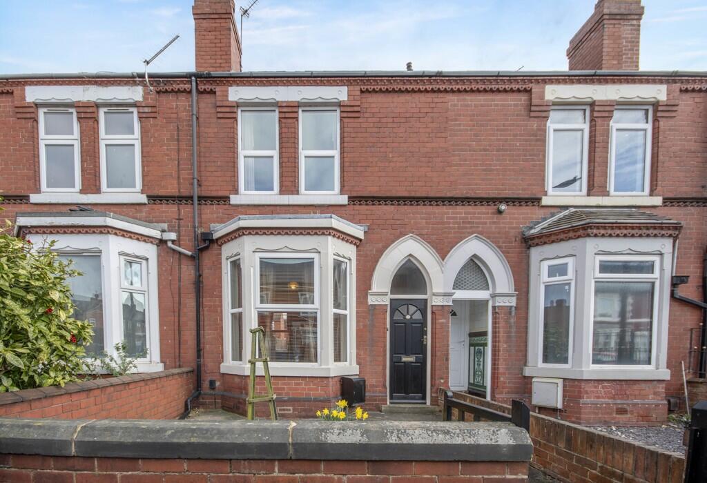 3 bedroom terraced house for rent in Beckett Road, Doncaster, South Yorkshire, DN2