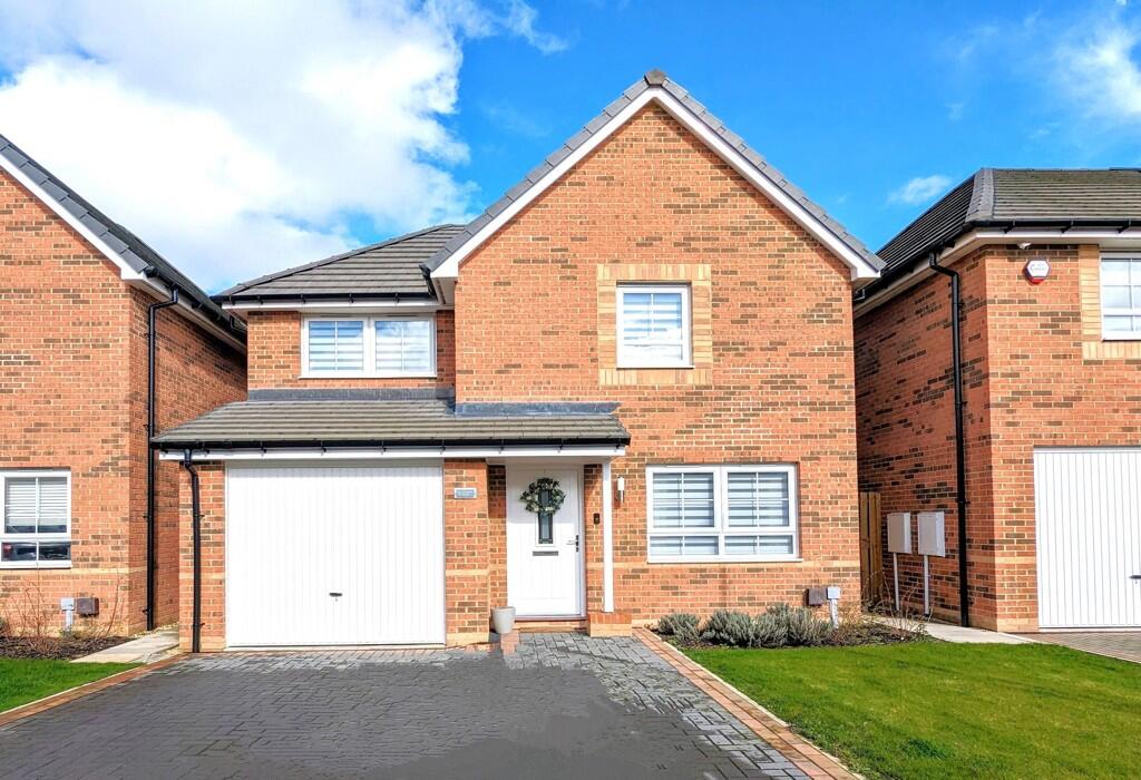 3 bedroom detached house for sale in Windmill Close, Hatfield, Doncaster DN7
