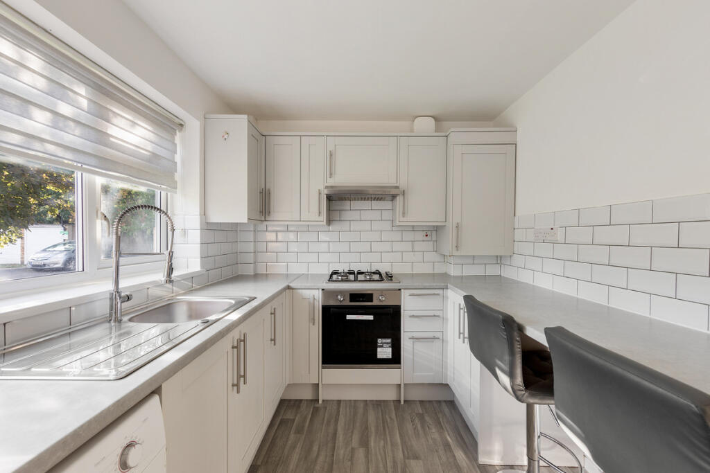 Main image of property: Valley Close, Loughton, IG10