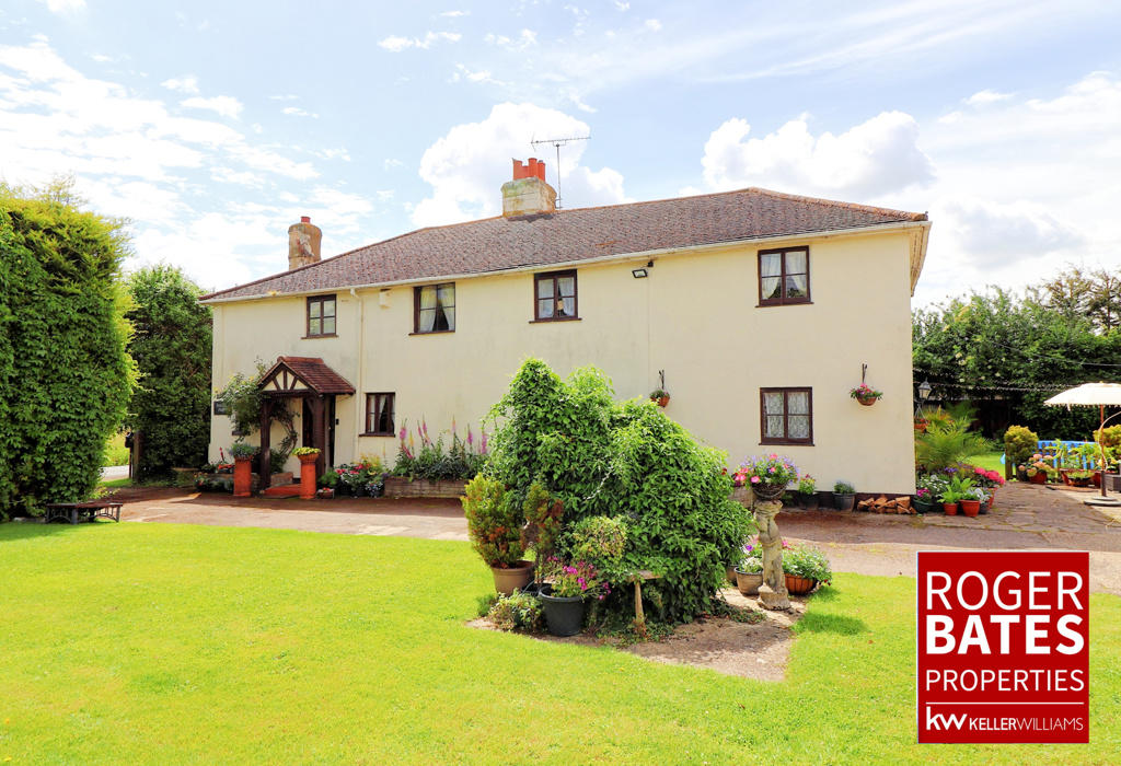 5 bedroom detached house for sale in Pantile Farm House, Cranfield Park