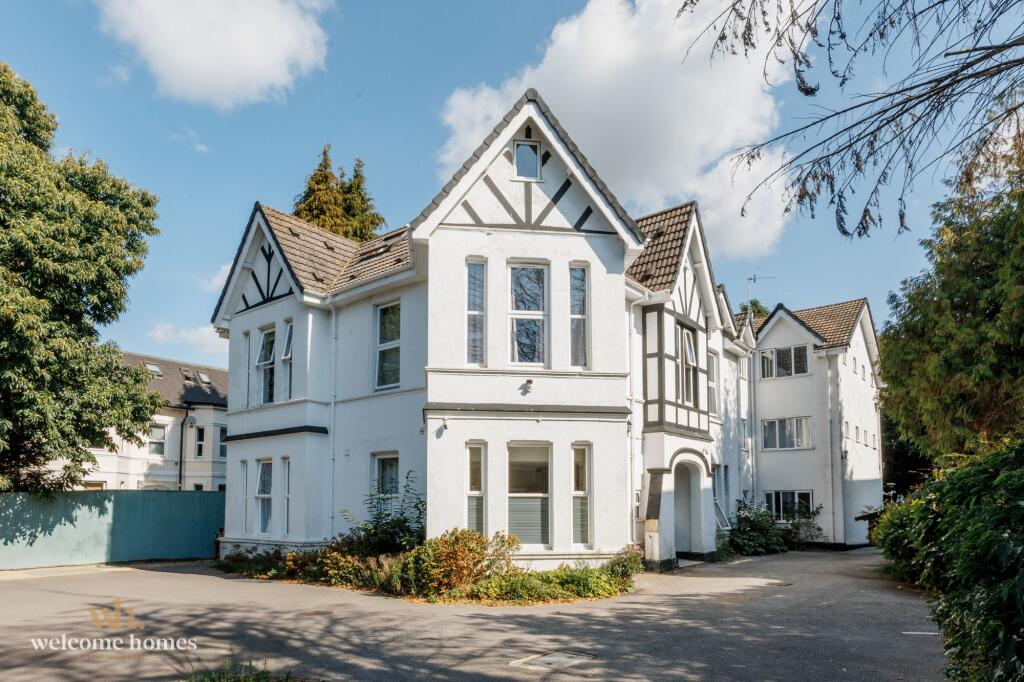 Main image of property: Lansdowne Road, Linden Court, BH1