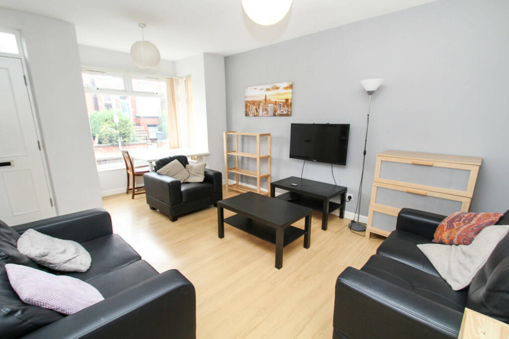 Main image of property: Beechwood Mount, Leeds