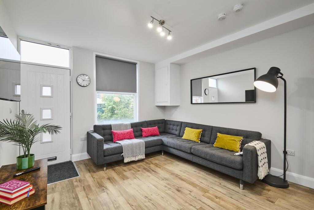 Main image of property: Welton Mount, Leeds