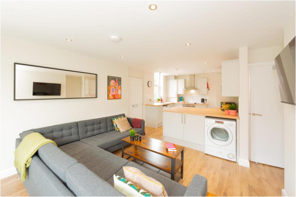 Main image of property: Graham Grove, Leeds
