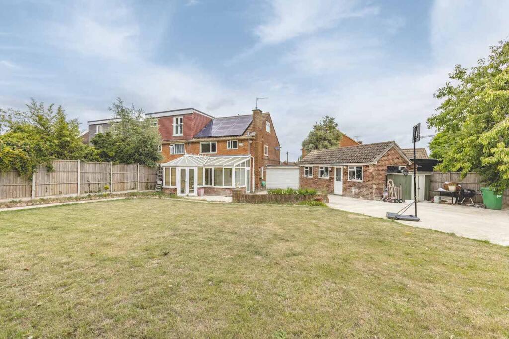 Main image of property: Barton Road, Langley, SL3