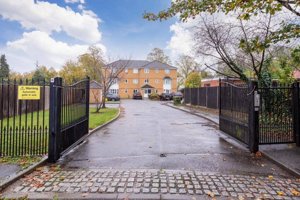Main image of property: Knightsbridge Court, High Street, Langley, SL3