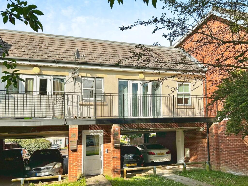 Main image of property: London Road, Langley, SL3