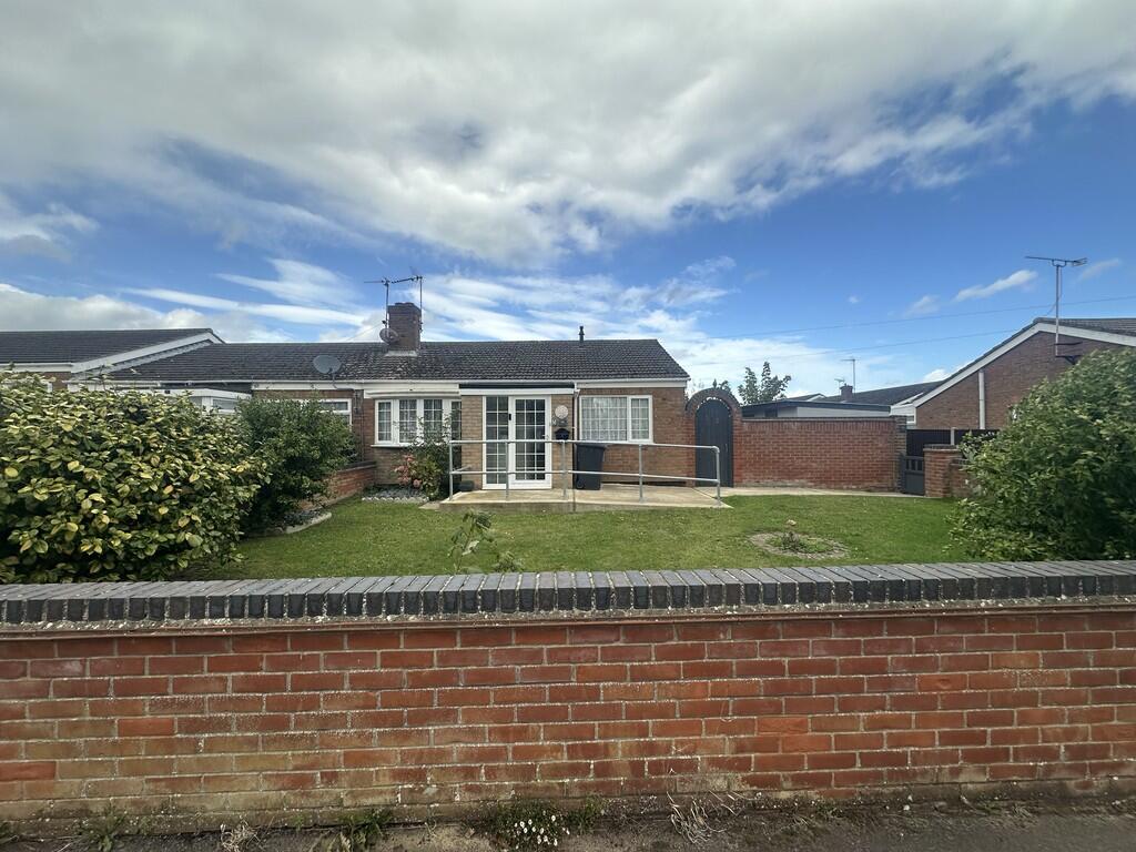 Main image of property: 182 Lloyds Avenue