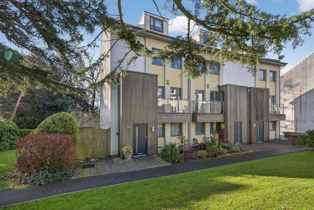 Main image of property: Trelorrin Gardens, Plymouth