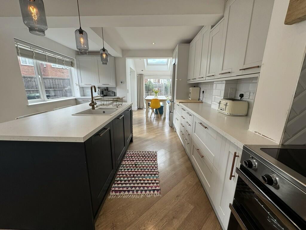 3 bedroom semidetached house for sale in Drove Road, Biggleswade, SG18