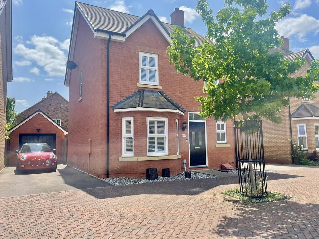 4 bedroom detached house