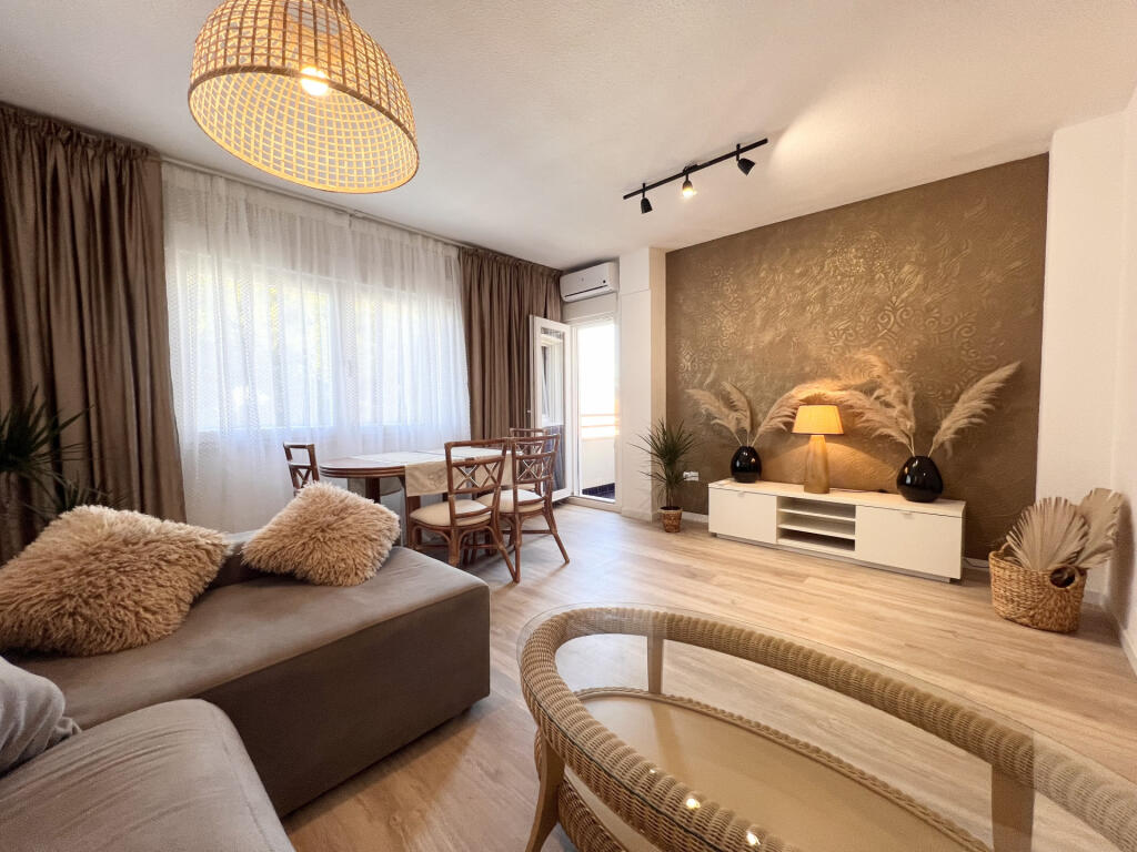 Main image of property: Valencia, Valencia, Daimus