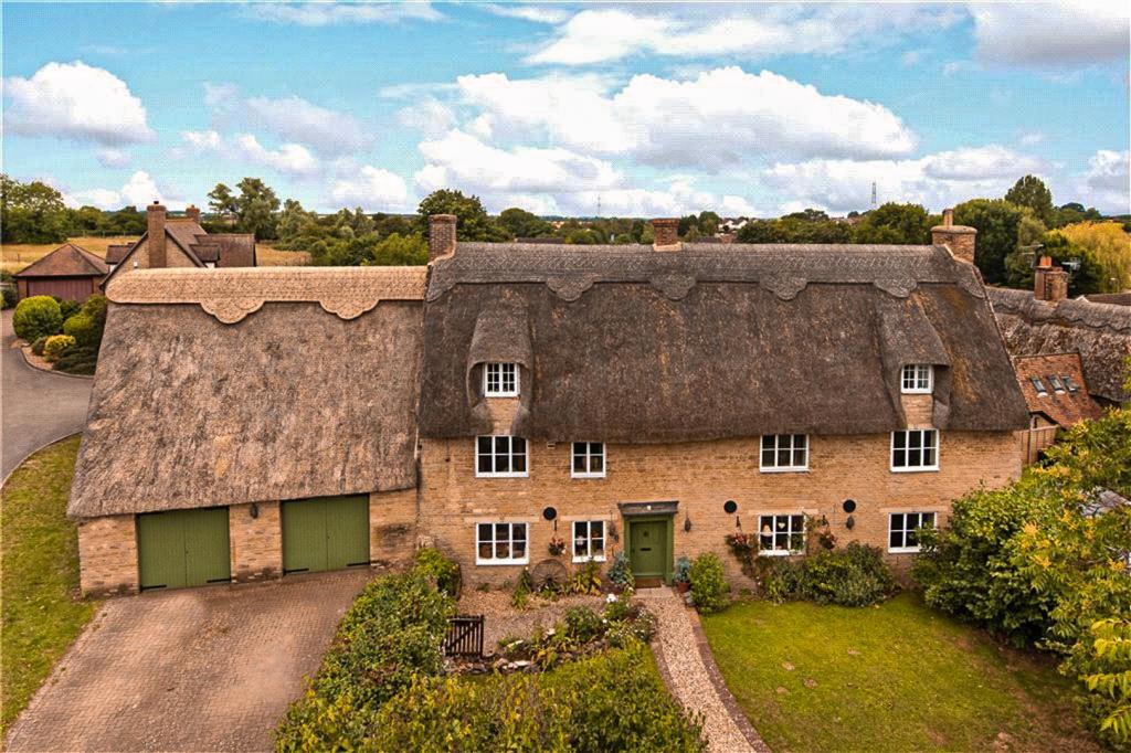 5 bedroom cottage for sale in High Street, Lavendon, Olney, MK46