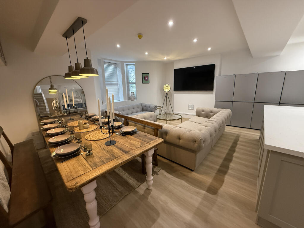 Main image of property: Evelyn Place