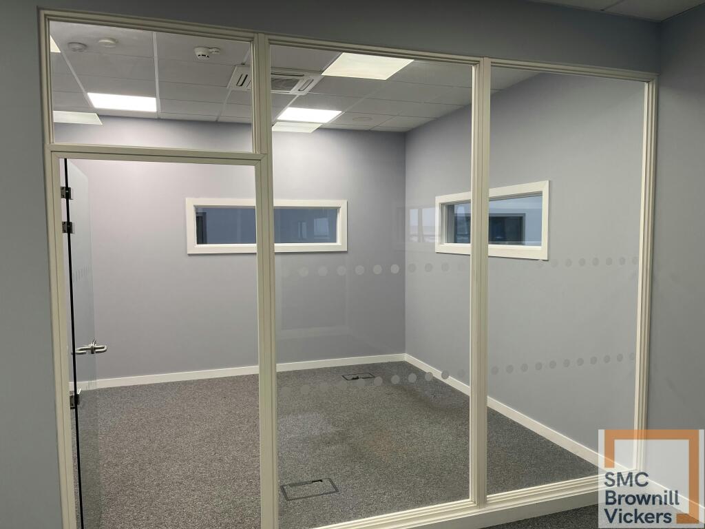 Office_to_let_rainham_essex.jpg