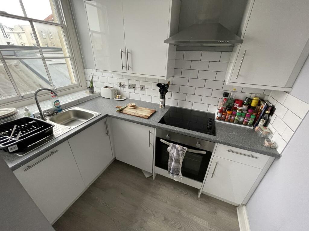 Additional property image - Whiteladies Road, Clifton, Bristol, BS8