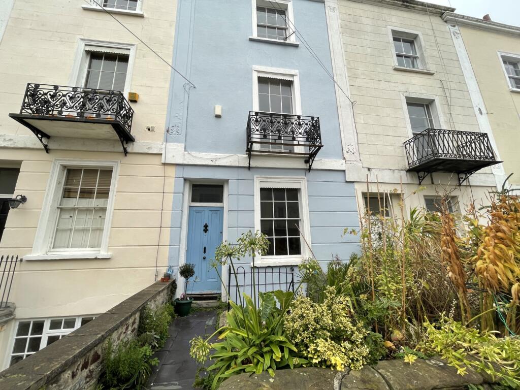 6 bedroom terraced house for rent in Southleigh Road, Clifton, Bristol, BS8