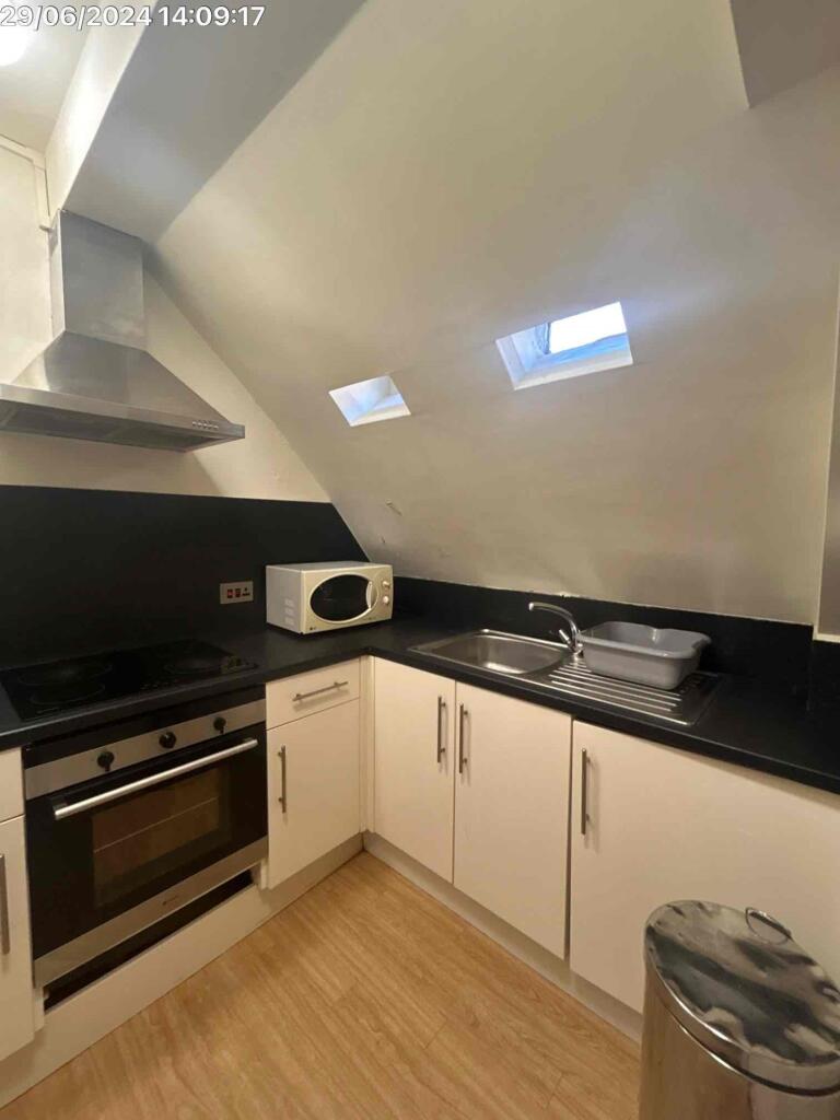 Additional property image - Alma Road, Clifton, Bristol, BS8