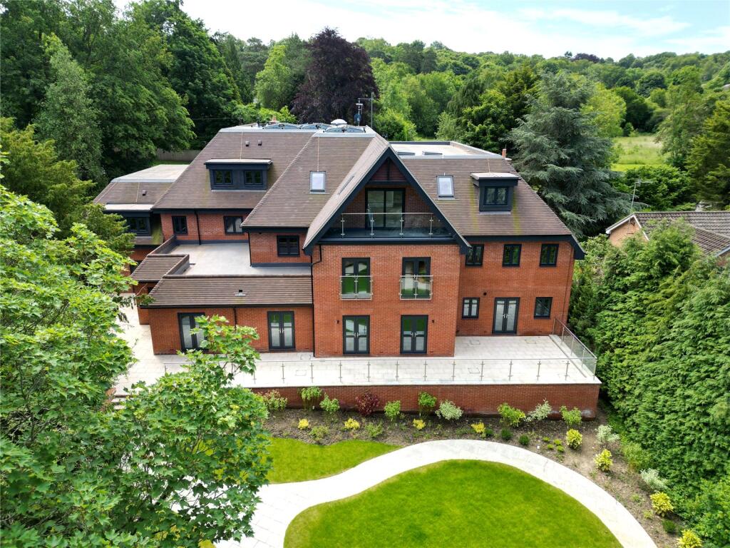 Main image of property: Green Hedges, Westerham Road, Oxted, Surrey, RH8