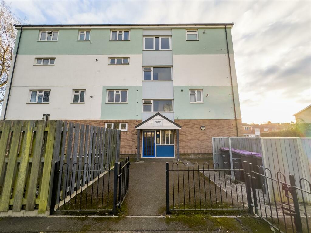2 bedroom flat for sale in Redwick House, Redwick Court, Cwmbran, NP44