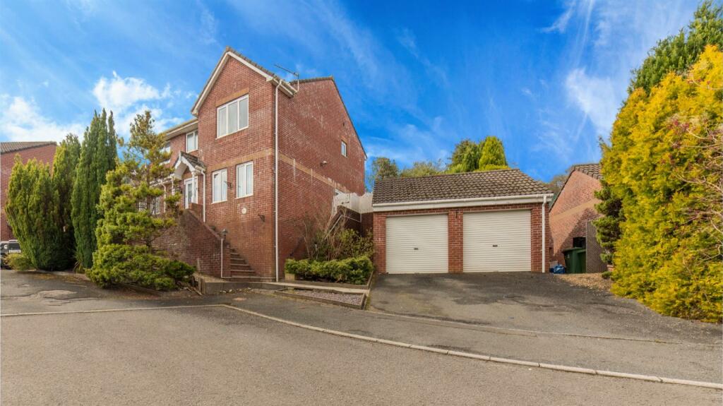 4 bedroom detached house for sale in Dorallt Close, Henllys, Cwmbran, NP44
