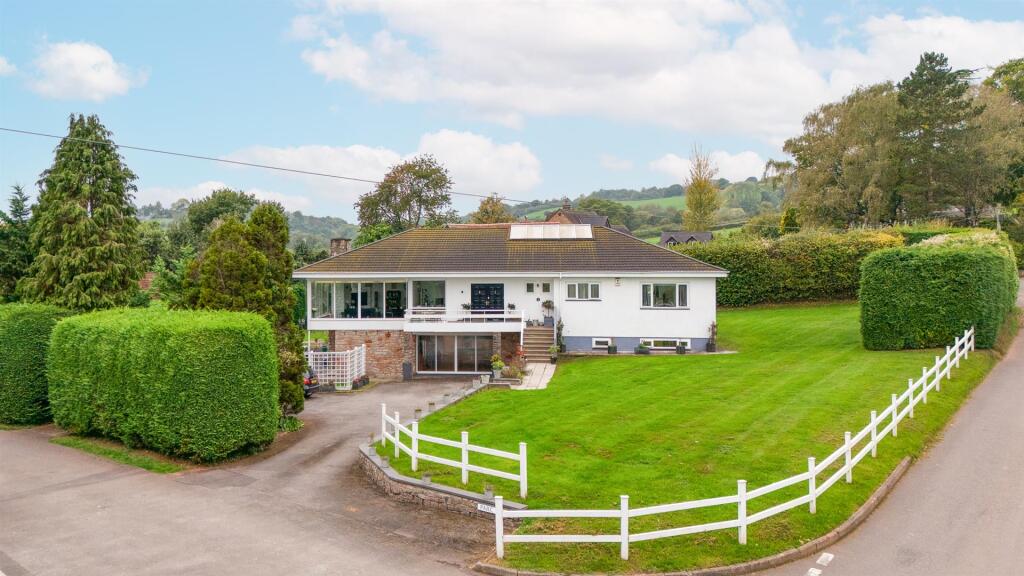 Main image of property: Parc Close, Llangybi, Usk