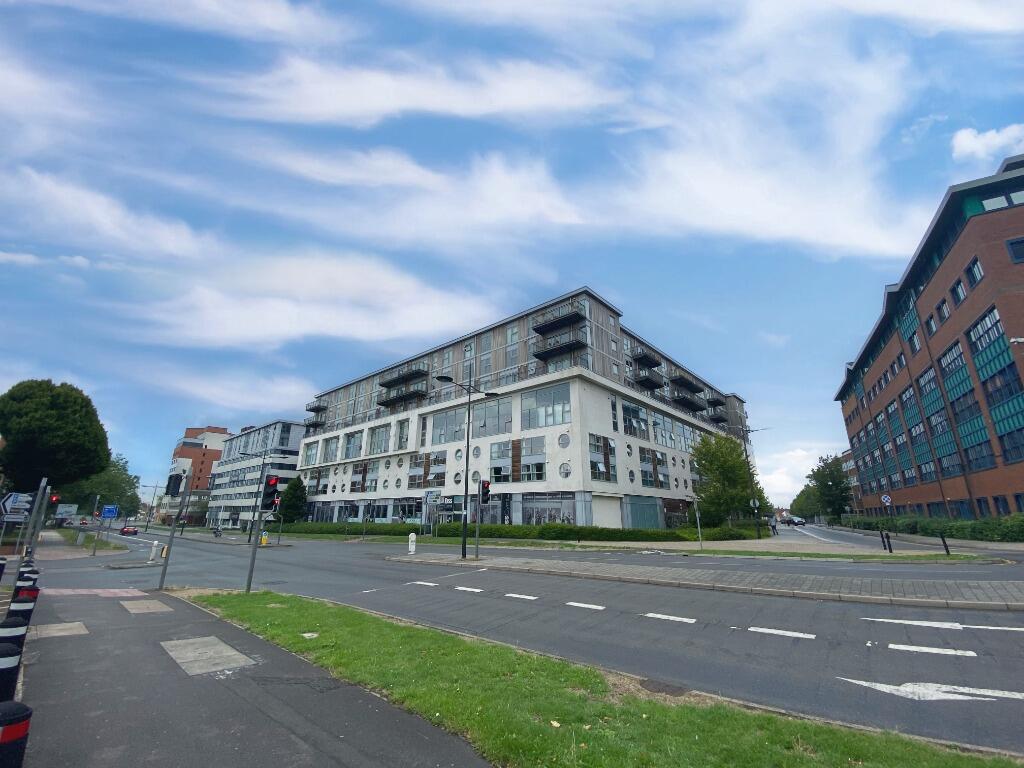 Main image of property: Paramount Building, Beckhampton Street, Swindon, SN1