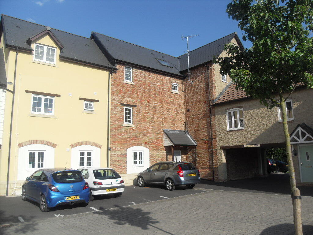 2 bedroom apartment for rent in Maybold Crescent, Haydon End, Swindon, SN25