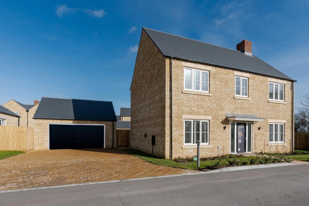 Main image of property: Stable Gardens, Fewcott Road, OX27