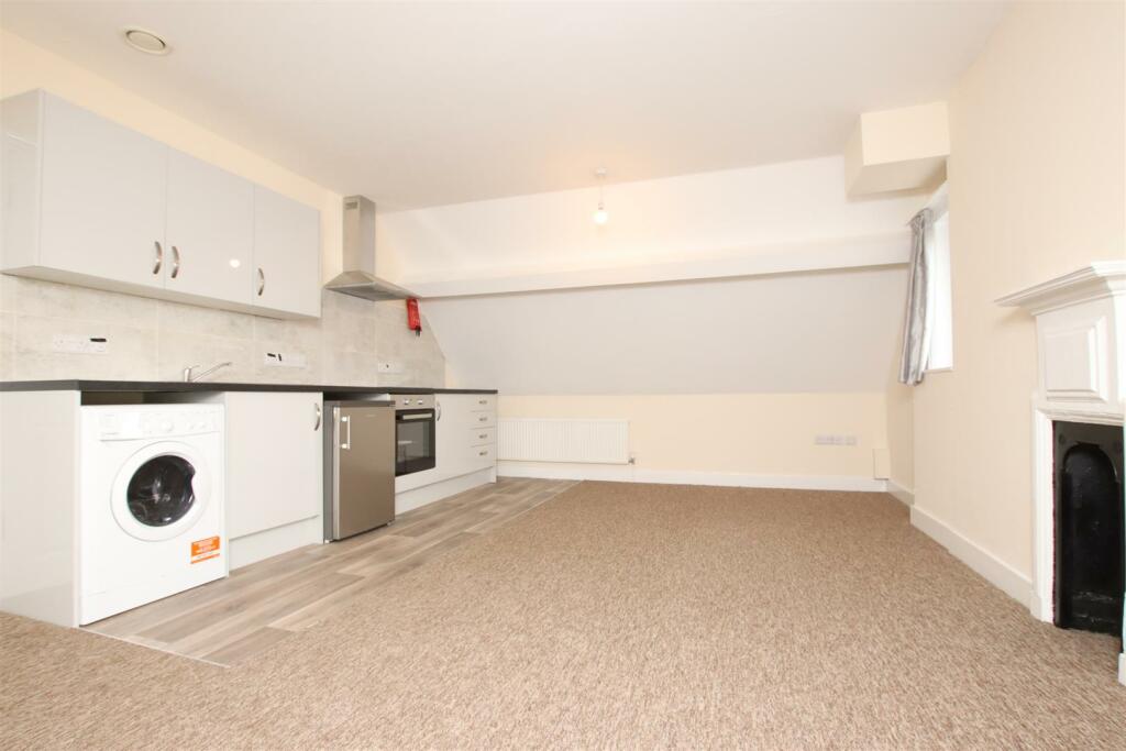 2 bedroom flat for rent in The Weston, Newbridge Road, Bath, BA1