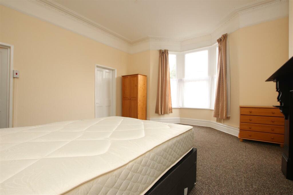 Additional property image - Newbridge Road, Bath, BA1