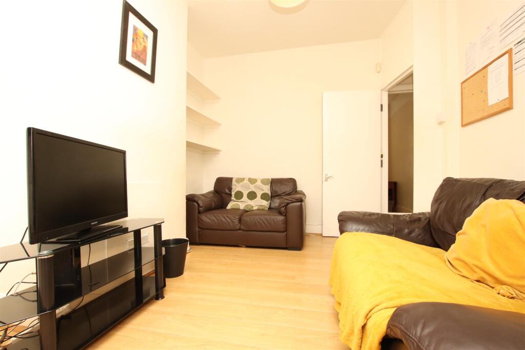Additional property image - Selborne Road, Bristol, BS7