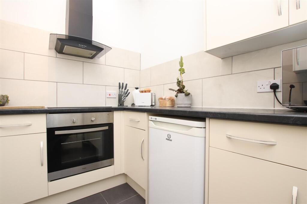 Additional property image - Downleaze, Stoke Bishop, Bristol, BS9