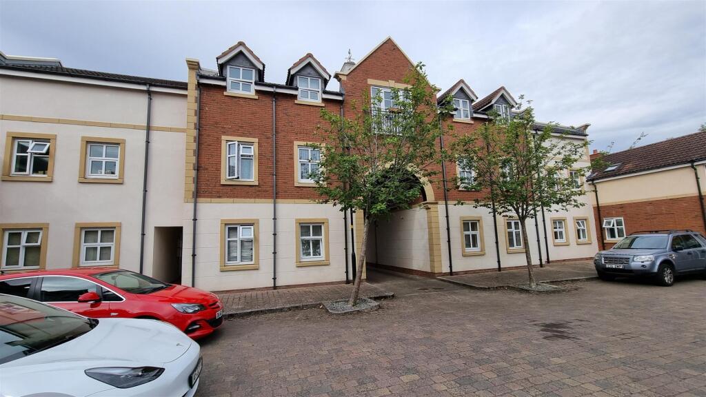 Main image of property: Elgar Close, Swindon, SN25