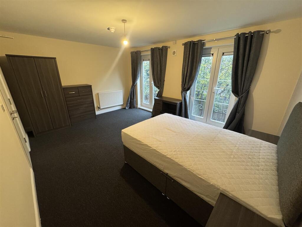 Main image of property: 4 Holbeach Terrace, Boston