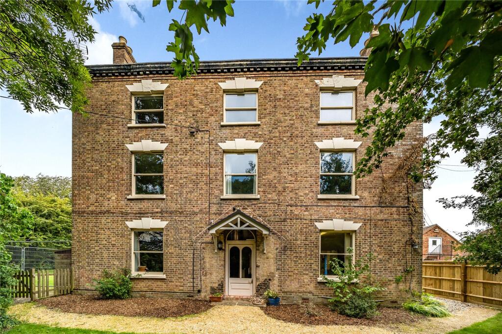 Main image of property: Bath Road, Eastington, Stonehouse, Gloucestershire, GL10