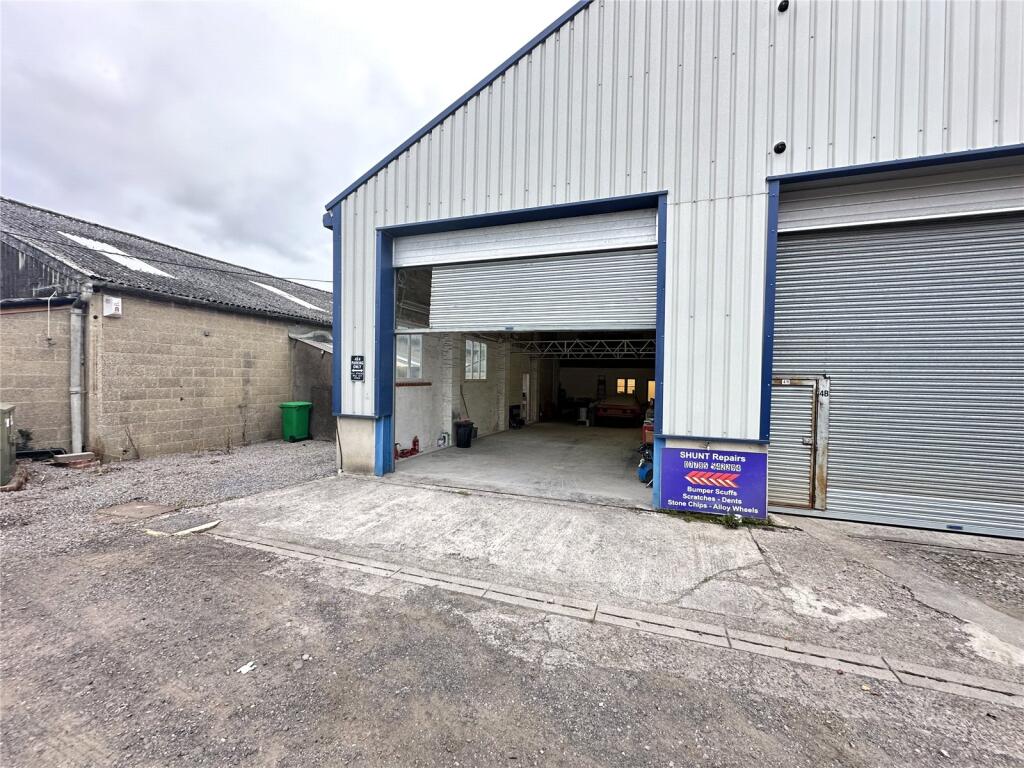 Main image of property: Hatters Lane, Chipping Sodbury, Bristol, Gloucestershire, BS37