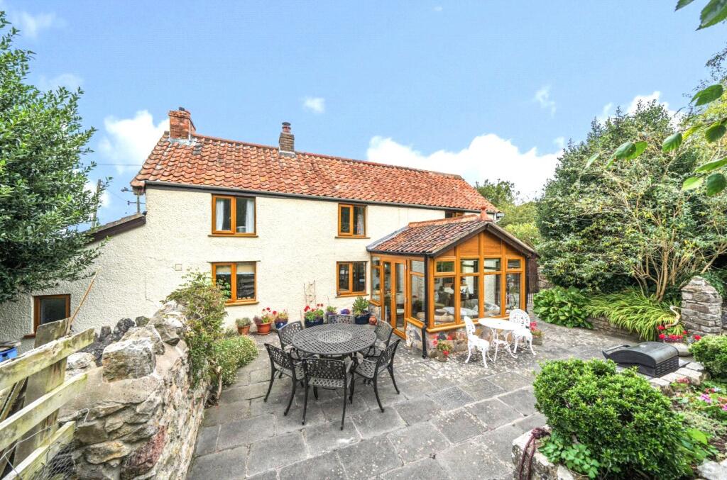 Main image of property: 15 Canada Coombe, Hutton, Weston-Super-Mare, North Somerset, BS24