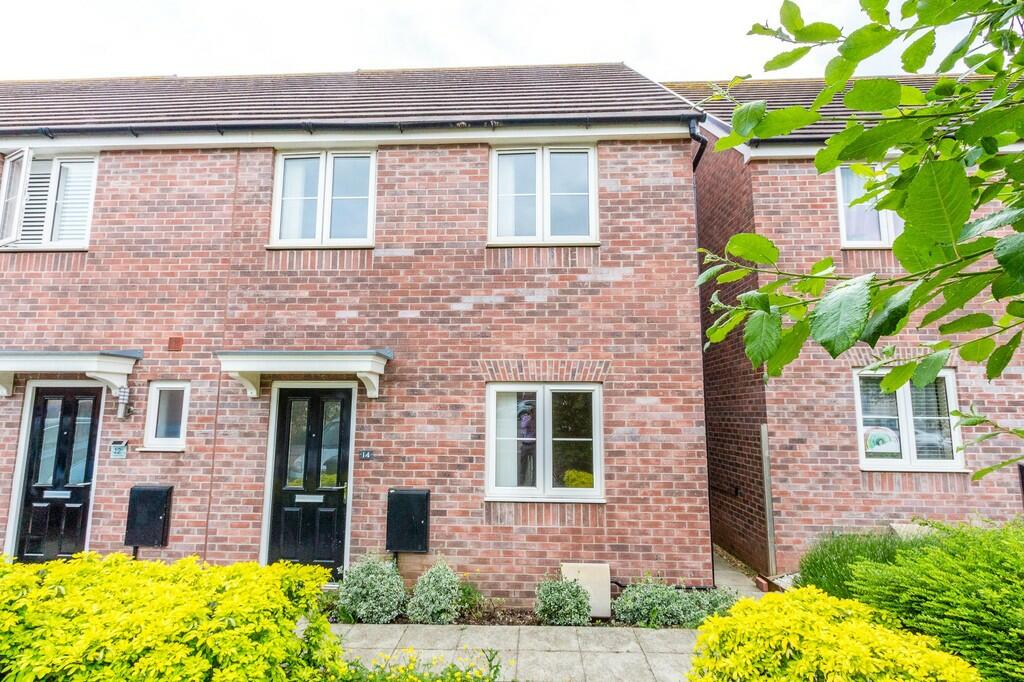 3 bedroom end of terrace house for rent in Alnwick Close, Rushden, NN10