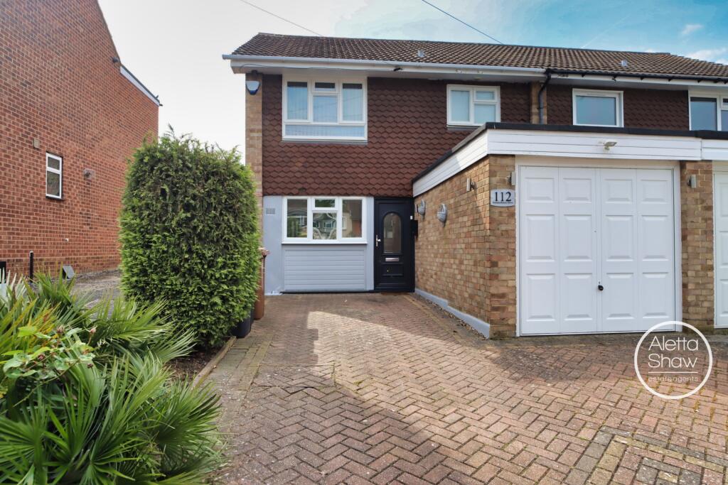 3 bedroom end of terrace house for sale in Summerhouse Drive, Bexley, DA5