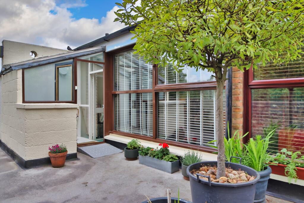 Main image of property: Combe Mews, Greenwich, SE3