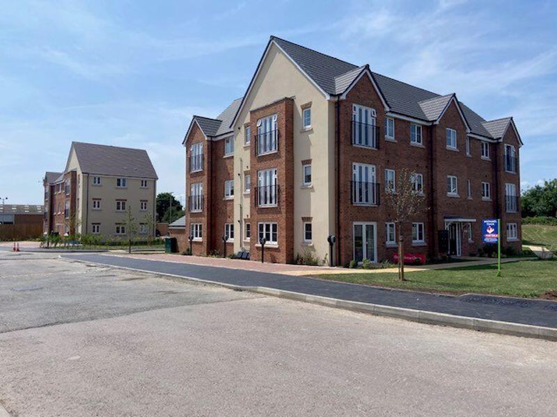 Main image of property: LAST 1 BED APARTMENT AT EARLS PARK - 5% DEPOSIT PAID! LIMITED TIME ONLY!
