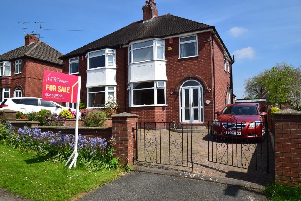4 bedroom semidetached house for sale in Clumber Avenue, NewcastleUnderLyme, ST5