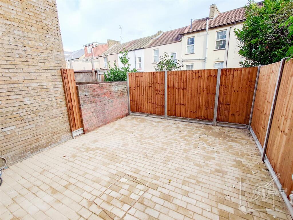 Additional property image - Parrock Street, Gravesend, Kent