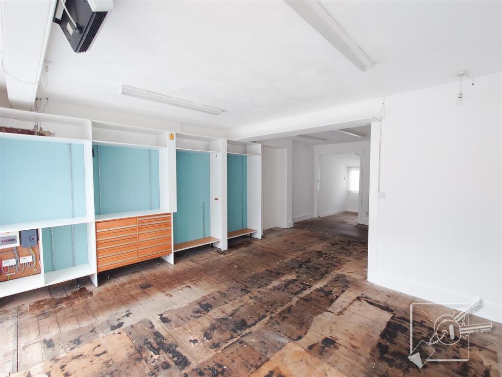 Additional property image - Echo Square, Gravesend
