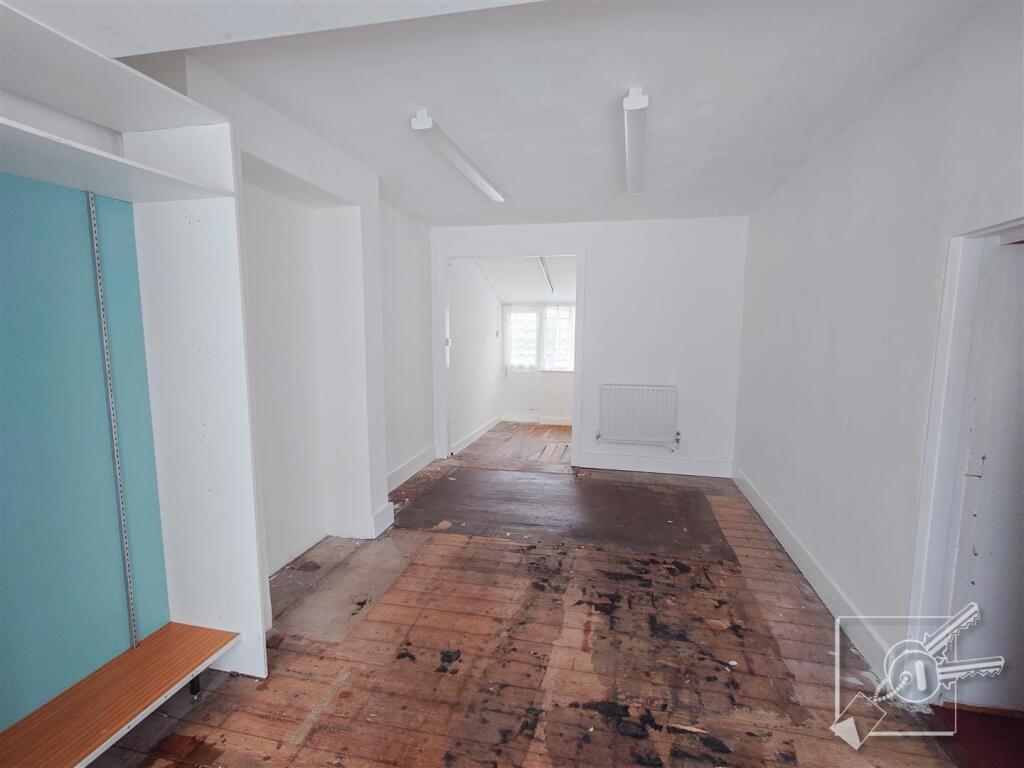 Additional property image - Echo Square, Gravesend