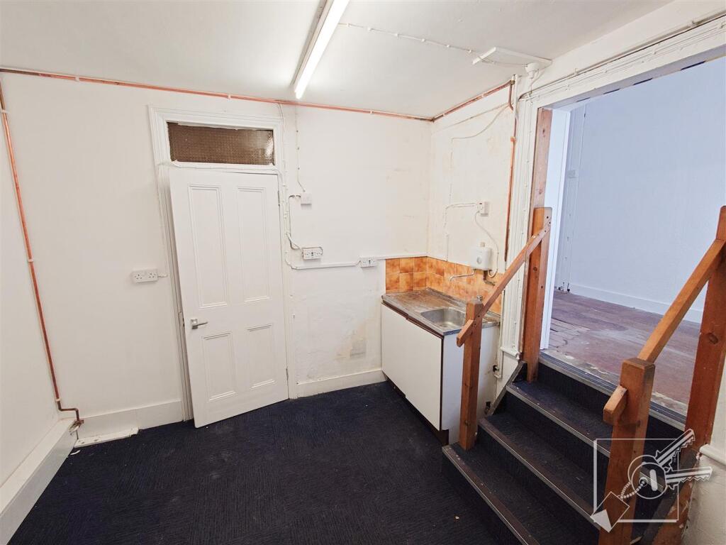 Additional property image - Echo Square, Gravesend