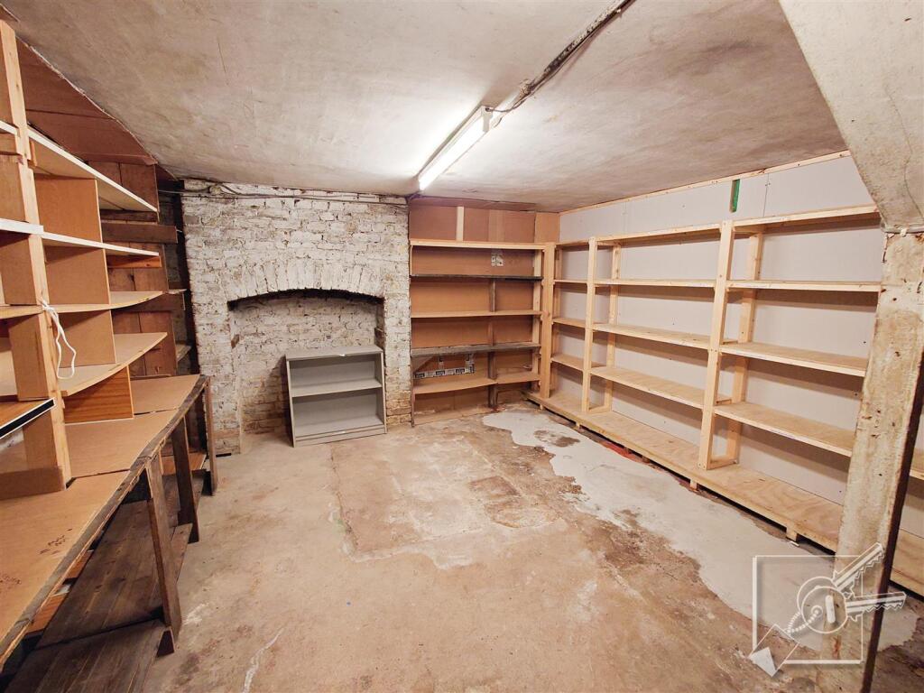 Additional property image - Echo Square, Gravesend